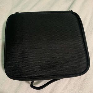 Ajustable makeup bag